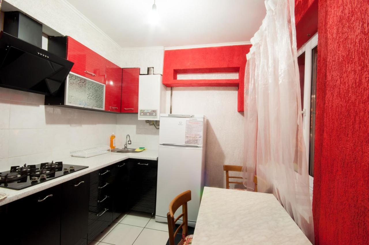 Prospekt Svobody 40 Apartment Uzhhorod Exterior photo
